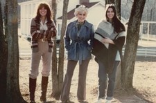 LINDA RONSTADT DOLLY PARTON EMMYLOU HARRIS LEGENDS POSE 24x36 inch Poster picture