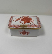Herend Hungary Rare Floral Pattern Trinket Box Hand Painted Floral Gold picture