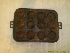 VINTAGE CAST IRON MUFFIN PAN 12 MOLDS picture