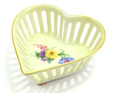 Schwarzenhammer Bavaria Heart Shape Reticulated Sides Ceramic Trinket Tray Dish picture