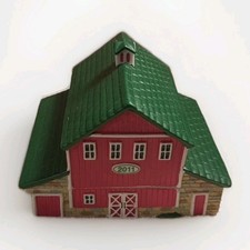 Figi’s Country Barn 2011 Trinket Box Collectiable Farmhouse Decor + Extras  picture