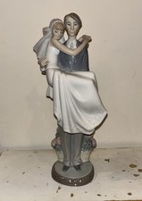 Lladro “Over The Threshold” Bride And Groom Wedding Figurine picture