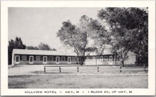 Vintage ST. PAUL, Minnesota Postcard HILLVIEW MOTEL Highway 49 Roadside c1950s picture