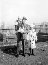 Roald Amundsen norwegian polar explorer with inuit girls Llitera K- Old Photo 2 picture