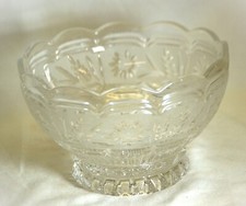 Crystal Centerpiece Footed Fruit Bowl Daisy Floral Design Scalloped Edge picture