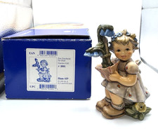 Goebel Hummel GARDEN GIFT #619 TMK 8 Germany First Issue 2004 w box EUC picture