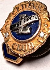 Vintage 10K Solid Gold Lions Club Past President Pin Diamond Accents Fraternal picture