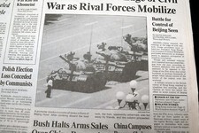 TANK MAN Tiananmen Square Beijing China Protests Massacre PHOTO 1989 Newspaper   picture