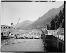 7. GENERAL EXTERIOR VIEW LOOKING EAST, SHOWING NAVIGATION LOCK #1 FILLED WITH picture