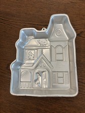 Vintage 1983 Wilton Cake Mold Pan #502-2464 - Haunted House, Halloween GUC picture