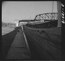Photo:Erie Canal New York NY 1941 Cargo Barge Lock Canal Bridge FSA picture