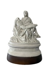 Pietà by Michelangelo Austin 1963 Sculpture Jesus & Mary - Chalkware Statuary picture