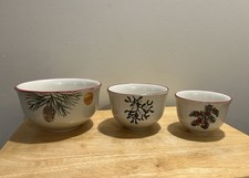 Better Homes & Gardens Heritage Limit Edition Holly Nesting Bowls Set of 3 picture