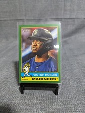 MLB Victor Robles 2024 Heritage Topps 268 Dark Green Mariners picture