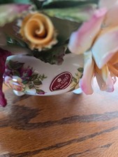 Royal Albery Bouquet of country roses porcelain excellent condition  picture
