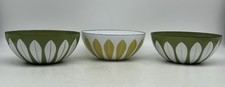 Cathrineholm Lotus Bowls, Set of Three, Avocado, White, Enameled, 5 1/2