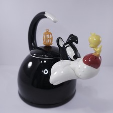 1995 Warner Bros Looney Tunes Sylvester & Tweety Bird Teapot Tea Kettle Vintage picture