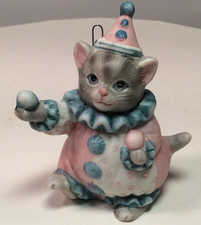 Vintage 1985 Schmid Kitty Cucumber Wearing Clown costume Figurine picture