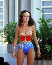 Lynda Carter Wonder Woman Outdoors 8x10 Picture Celebrity Print picture