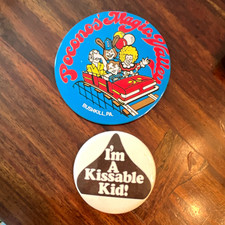 Vintage Pinback Lot: Pocono Magic Mntn Bushkill PA + Hershey Park Kissable Kid picture