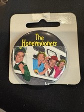 Vintage VIP Co Button-Up 1986 “The Honeymooners” Cast Round Button Pin New picture