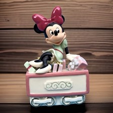 New Lenox Disney Minnie’s Christmas Car Train 6
