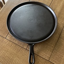 Griswold Cast Iron No. 9 Round Flat-Bottom Skillet/Griddle 609H ERIE PA picture