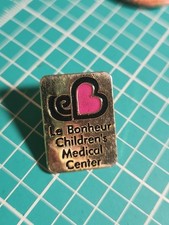 Vtg Le Bonheur Childrens Medical Center Gold Tone Lapel Pin picture