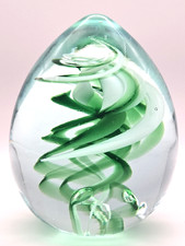 🥚 Vintage Green Egg Shaped Swirl Art Glass Paperweight 4.5