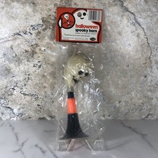 VINTAGE FUN WORLD HALLOWEEN SPOOKY SKULL HORN NOISEMAKER IN ORIGINAL PACKAGING picture