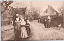 Netherlands Vrouwenpolder 1910 Village Street Women Children Costume Postcard picture