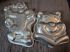 Vintage Wilton Cake Pan Lot Of 2 Winnie The Pooh 2105-3004 And Tigger 2105-3001 picture