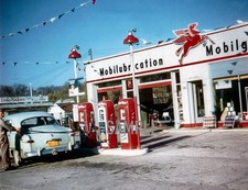 1951 MOBIL SERVICE STATION  8.5X11 Photo picture