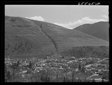 Photo:Missoula Montana 1942 Mountain Townscape picture