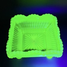 Northwood Alaska Opalescent Vaseline Master Berry Bowl picture