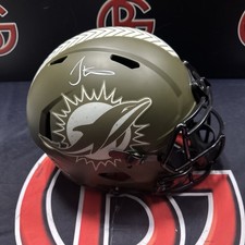 Tyreek Hill Autographed Salute to the Service Authentic Helmet Beckett BAS picture