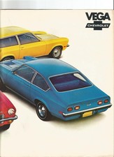 Original 1971 Chevrolet Vega dealer sales brochure, catalog picture