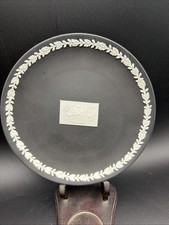 Wedgwood Black Jasperware St George Dragon 1951 Stamp Limited Edition Plate picture