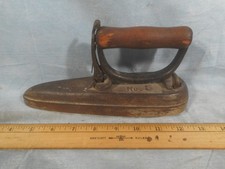 Vintage/Antique Sensible Sad Iron Number 5 with Removeable Handle picture