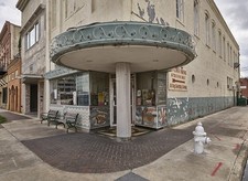 Photo:Jackson Mississippi Mayflower Cafe Entrance 2017 Downtown Building picture