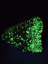 Large Phosphorescent Willemite Specimen 2 Lbs 11 Oz picture