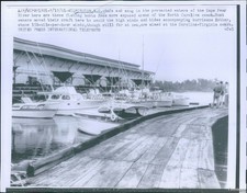 1961 Nc Cape Fear River Fishing Boats Hurricane Esther Historic Wirephoto 7x9 picture