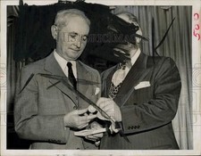 1948 Press Photo Editor George Holmes Awards Reporter James Kilgallen, New York picture