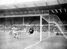 Costa Pereira goalkeeper of Benfica FC dives to save a shot f- 1963 Old Photo picture