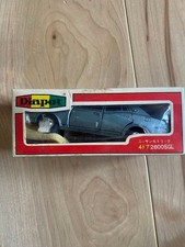 Diapet Nissan Cedric 4-door 2800SGL minicar picture