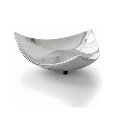 Modern Day Accents Polished Trigon Aluminum Triangle Tray, Silver, 14