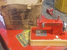 Vintage 1940's Model Seeing Machine picture