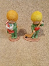 1993 Enesco Country Cousins lot of 2 Katie w/stocking and scooter w/hockey stick picture