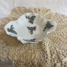Lefton China Hand Painted 7813 Small Christmas Holly candy or nuts dish vintage picture