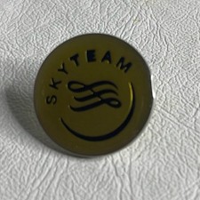 SkyTeam Airline Alliance Lapel Pin Delta Air France Gold Tone Badge picture